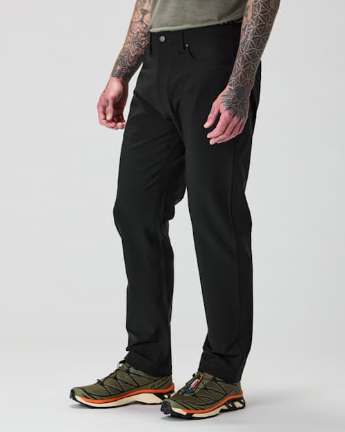 Keith is 6’0’’, 180 lbs, and wearing size 33