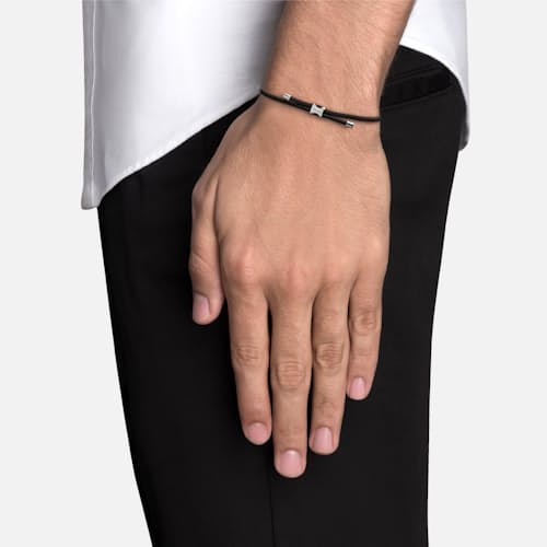 on model image of Orson Pull Bungee Rope Bracelet