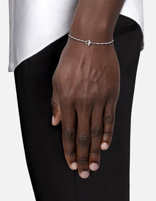 on model image of Wes Chain Bracelet