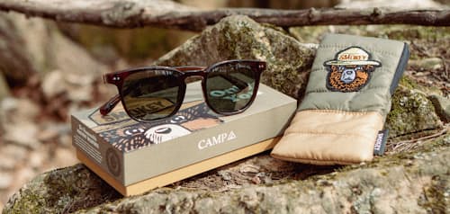 lifestyle image of Topo Smokey Bear Sunglasses