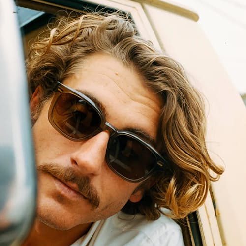 lifestyle image of Carby Polarized Sunglasses