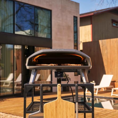 lifestyle image of Ooni Koda 2 Max Pizza Oven