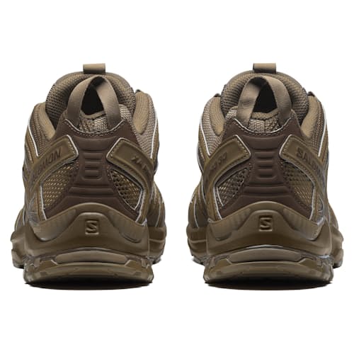 laydown image of XA Pro 3D Sneaker