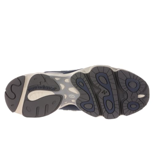 laydown image of 1000 Retro Sneaker