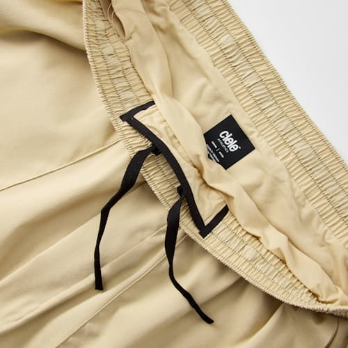 laydown detail image of Active Performance Short - 5"