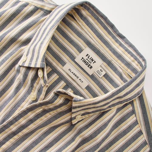 laydown detail image of Short Sleeve Stretch Cotton Shirt