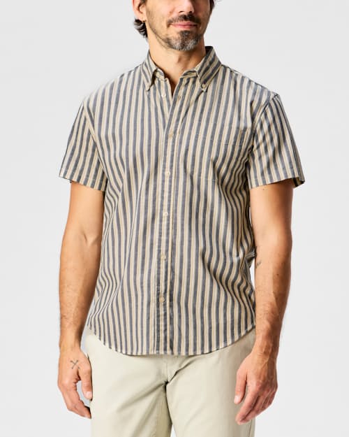 Tobias is 6'2", 175lbs, and wearing size M