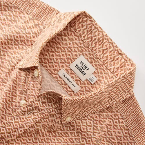 laydown detail image of Short Sleeve Stretch Cotton Shirt