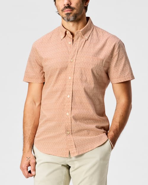 Tobias is 6'2", 175lbs, and wearing size M
