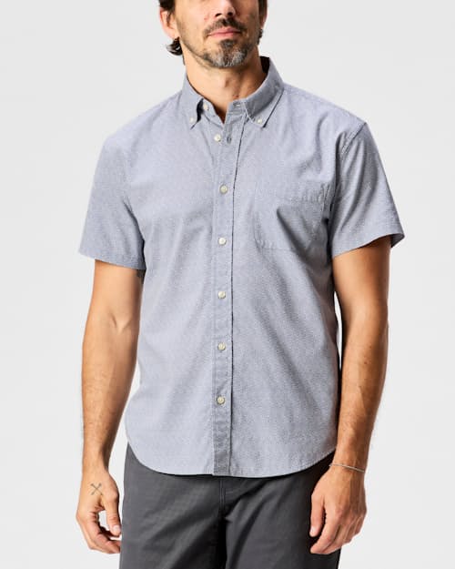 Tobias is 6'2", 175lbs, and wearing size M