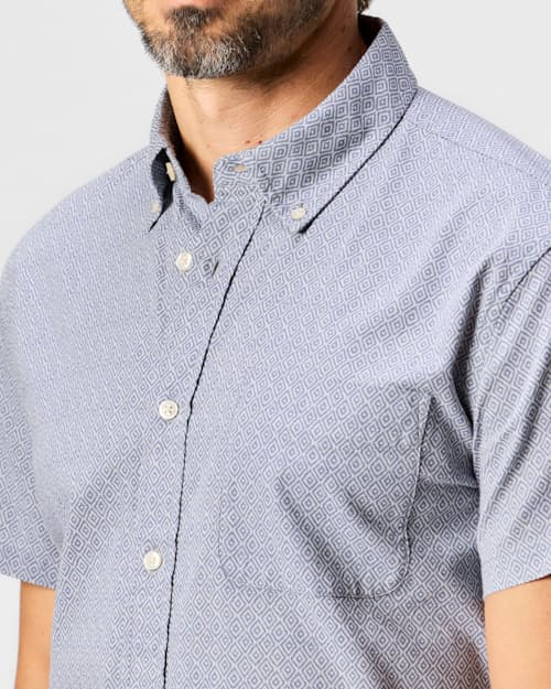 on model image of Short Sleeve Stretch Cotton Shirt