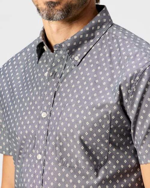 on model image of Short Sleeve Stretch Cotton Shirt