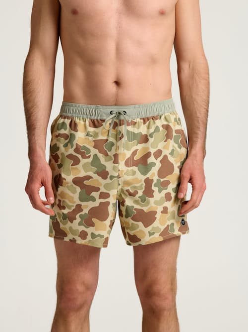 on model image of Palmera Elastic Swim Trunk - 6"