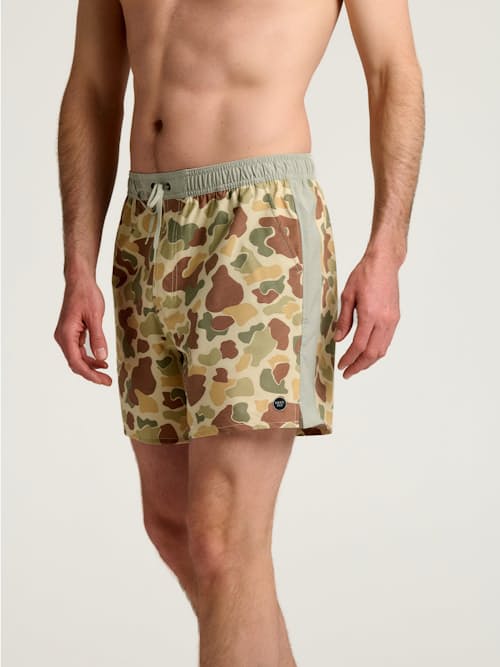 on model image of Palmera Elastic Swim Trunk - 6"