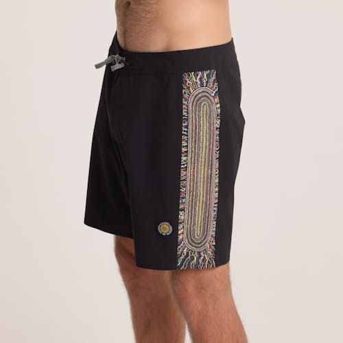 on model image of Passage Boardshort - 7"