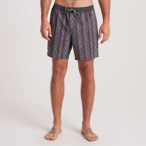 on model image of Shorey Swim Trunk - 6"