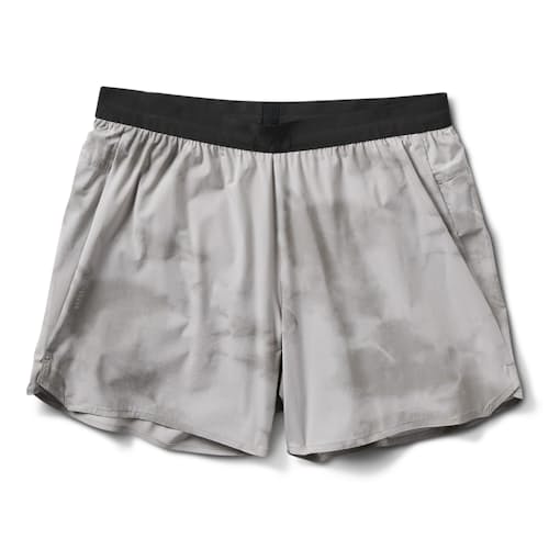 laydown image of Alta Run Shorts - 5"