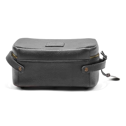 laydown image of Desmond Travel Kit