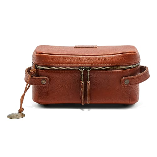 laydown image of Desmond Travel Kit