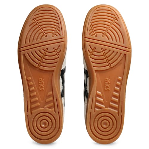 laydown image of Skyhand OG Sneaker