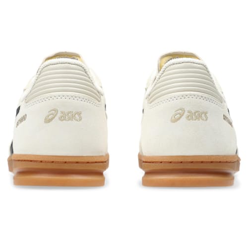 laydown image of Skyhand OG Sneaker
