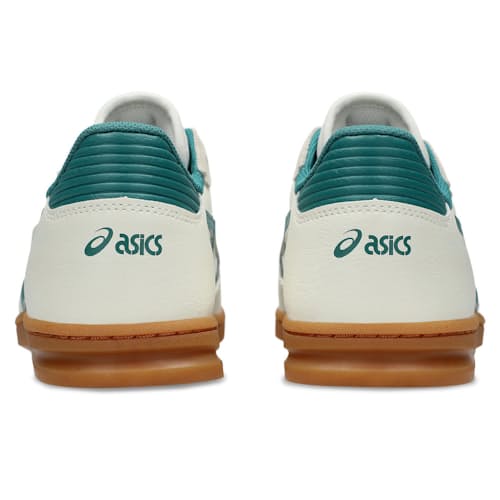 laydown image of Skyhand Og Sneaker