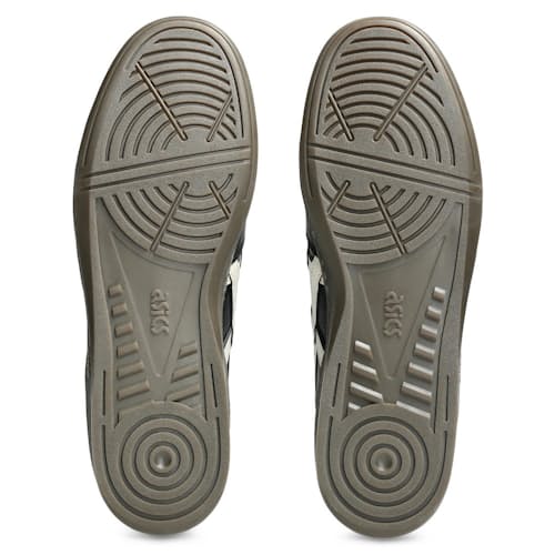 laydown image of Skyhand OG Sneaker