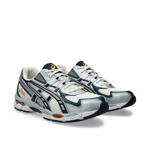 laydown image of Gel-NYC 2055 Sneaker