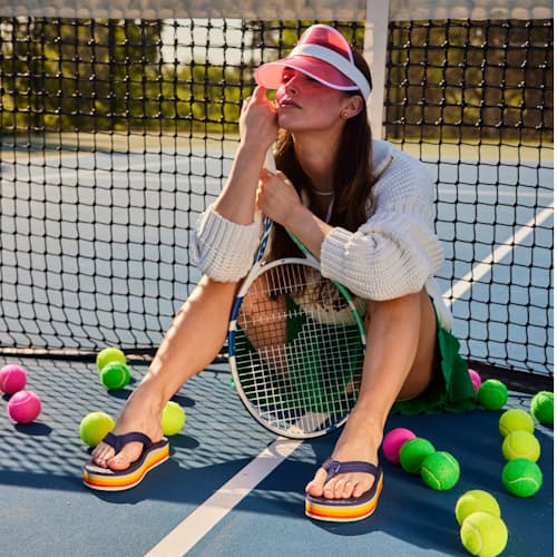 lifestyle image of Women's Dunes Sunset Platform Sandals