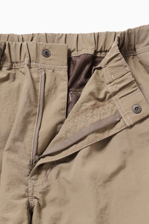 laydown detail image of hiking club Ny taffeta hiker short pants