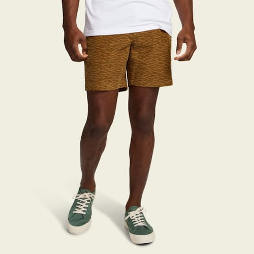on model image of Pressure Drop Cord Shorts - 7.5"