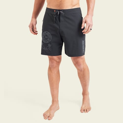 on model image of Del Este Boardshorts - 7"