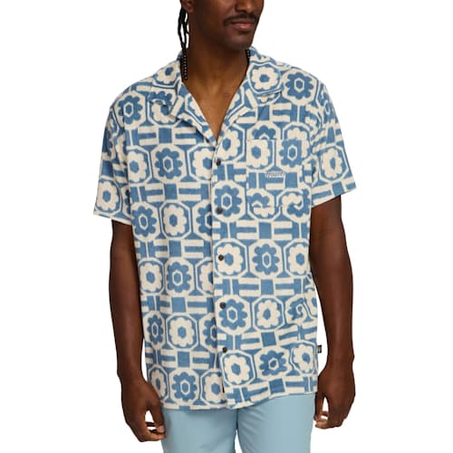 on model image of Palapa Terry Short Sleeve Shirt