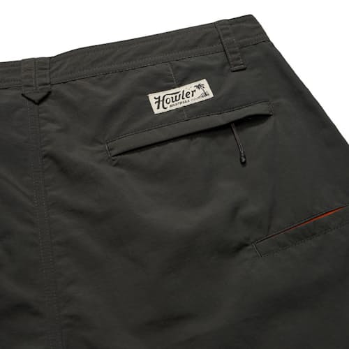 lifestyle image of Horizon Hybrid Shorts -7.5”