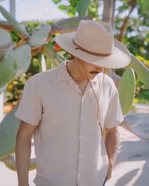 lifestyle image of Bruma Cowboy