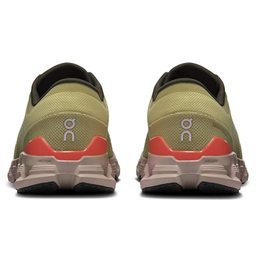 laydown image of Cloud X 4 Training Sneaker