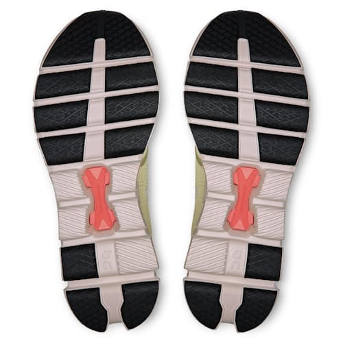 laydown image of Cloud X 4 Training Sneaker