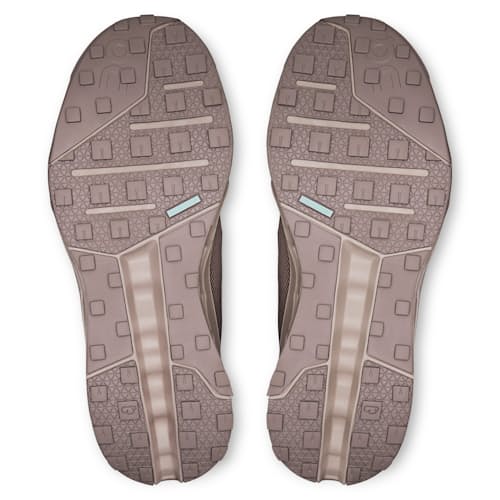 laydown image of Cloudhorizon Hiking Sneaker