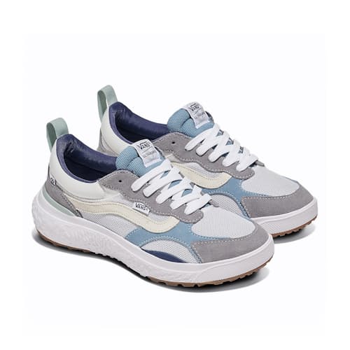 laydown image of MTE Ultrarange Neo VR3 Sneaker