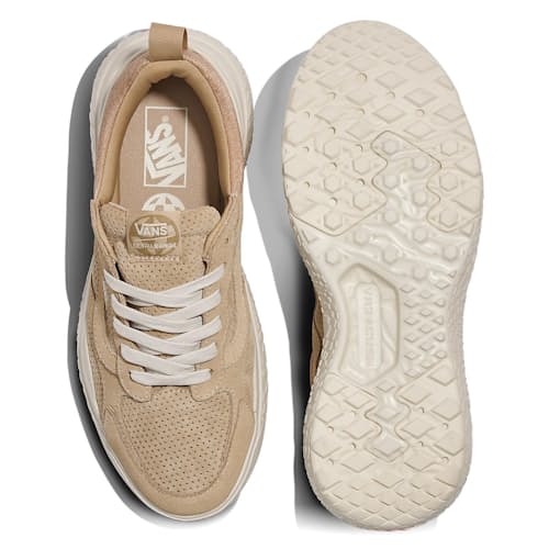 laydown image of MTE Ultrarange Neo VR3 Sneaker