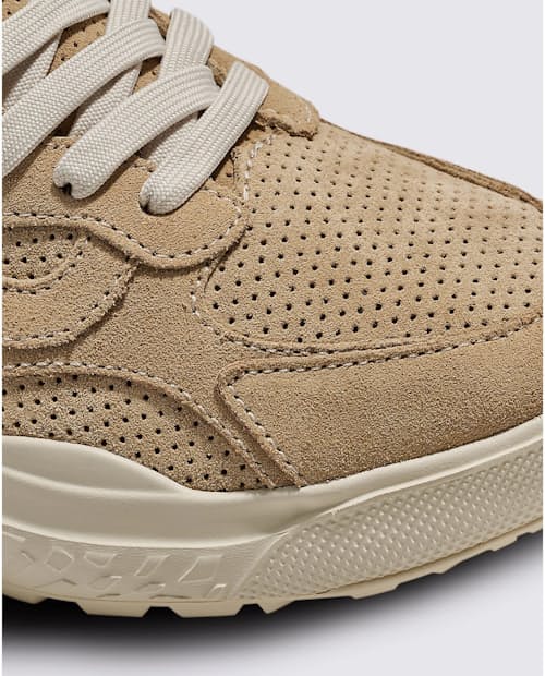 laydown detail image of MTE Ultrarange Neo VR3 Sneaker