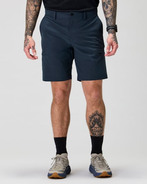 Keith is 6’0’’, 180 lbs, and wearing size 33