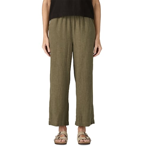 on model image of Women's Garden Island Pants