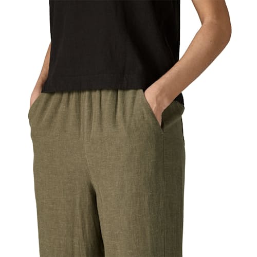on model image of Women's Garden Island Pants
