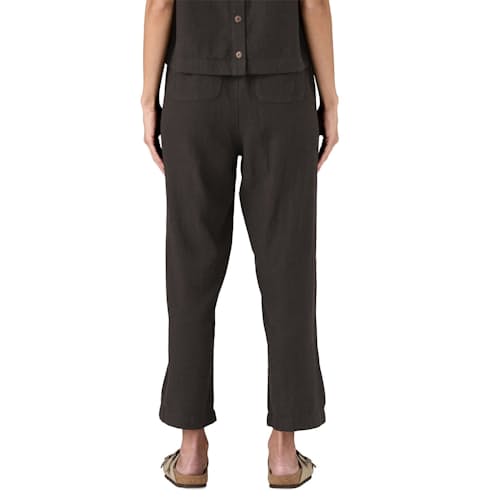 on model image of Women's Garden Island Pants
