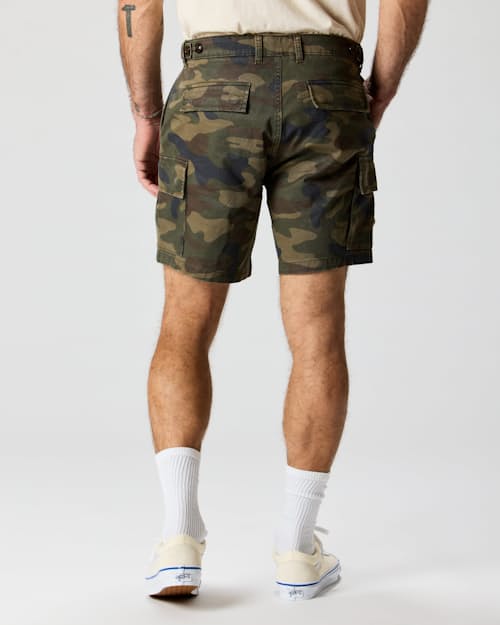 on model image of 365 Cargo Short - 7"
