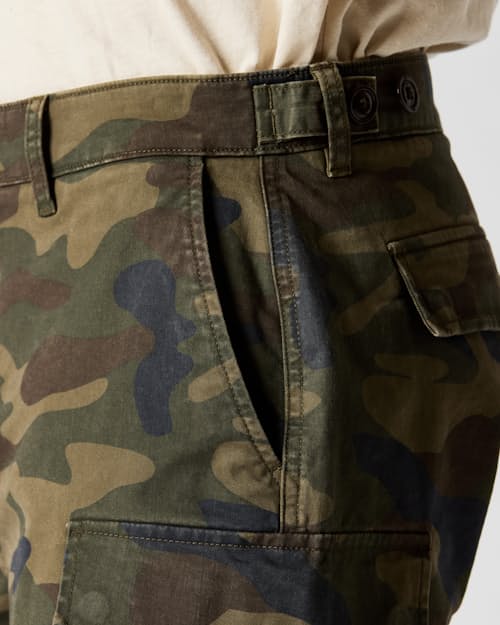 on model image of 365 Cargo Short - 7"