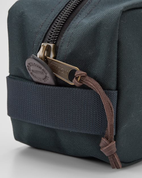 laydown detail image of Dryden Travel Pack - Exclusive
