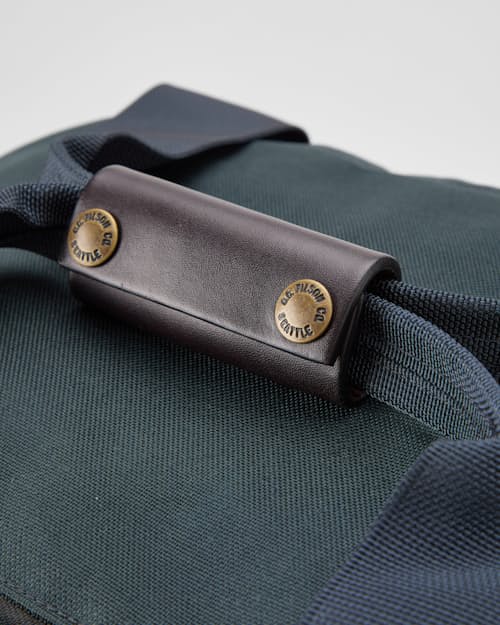 laydown detail image of Dryden Duffel Pack Hybrid Exclusive - 46L