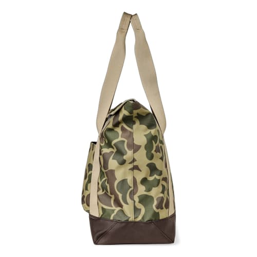 laydown image of Scout Tote Bag - 23L
